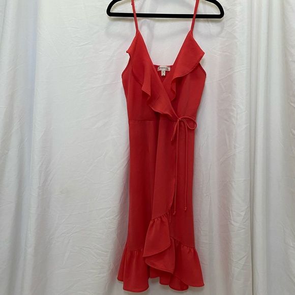 Monteau Dresses & Skirts - Monteau ruffled flowy spaghetti strap mini dress, size M